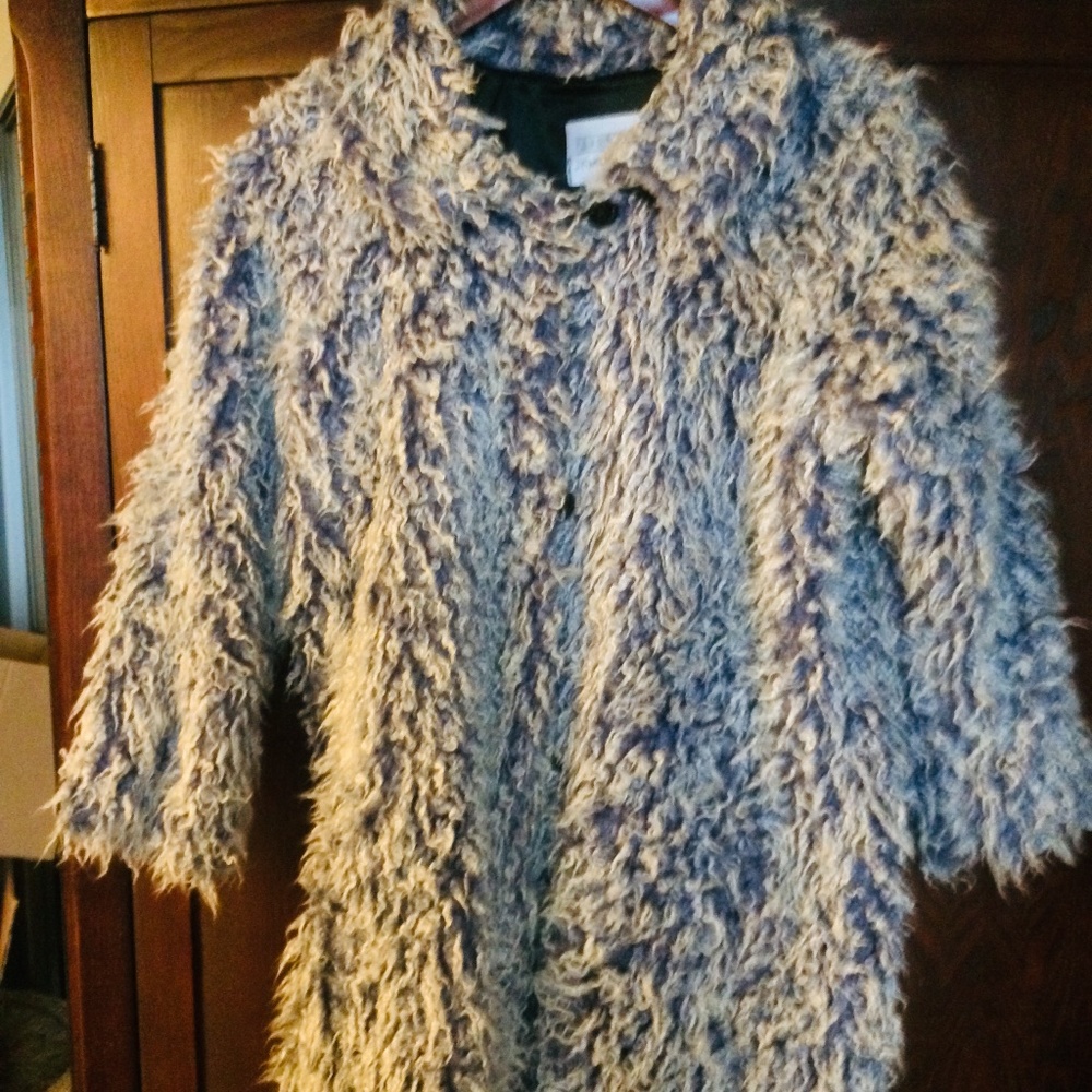 (Host Pick) Girls size 10 chic fun fur coat by Misdemeanours-Toronto